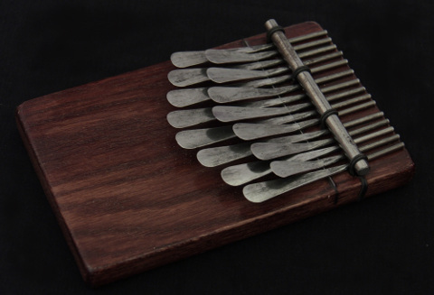 Instrument kalimba- 174