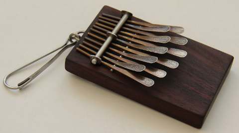 Instrument kalimba- 47