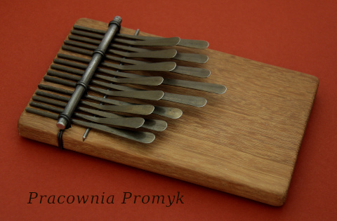 Instrument karimba- 521