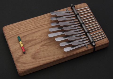 Instrument karimba 129