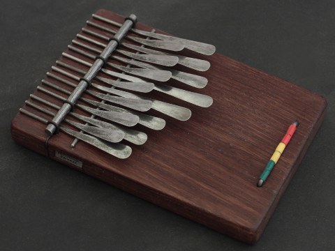 Instrument karimba 163