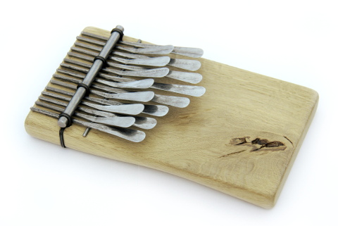 Instrument karimba 284
