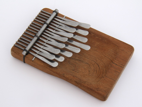 Instrument karimba 286