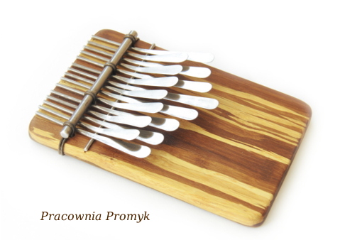 Instrument karimba 423