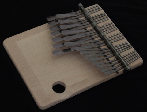 Instrument mbira 172