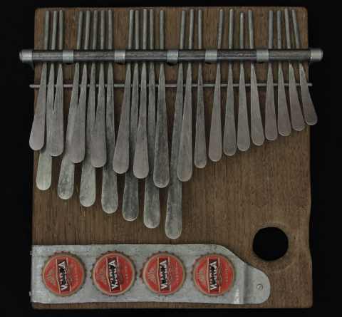 Instrument mbira 31