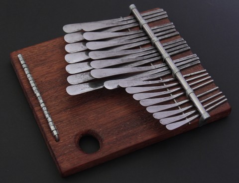 Instrument mbira 94